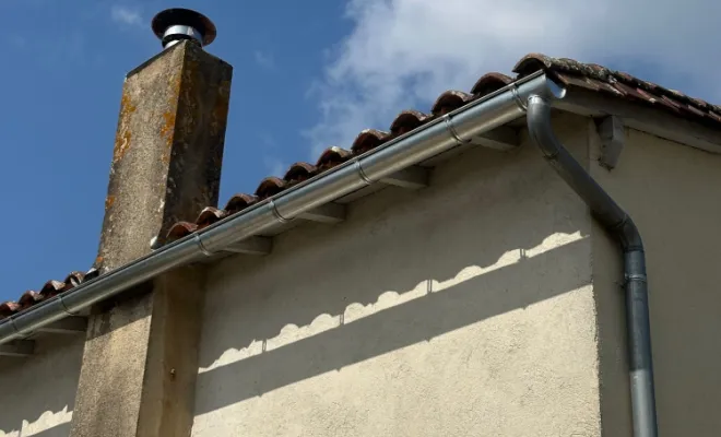 Changement de gouttières en zinc à Boutiers-Saint-Trojan, Royan, Jean Couverture
